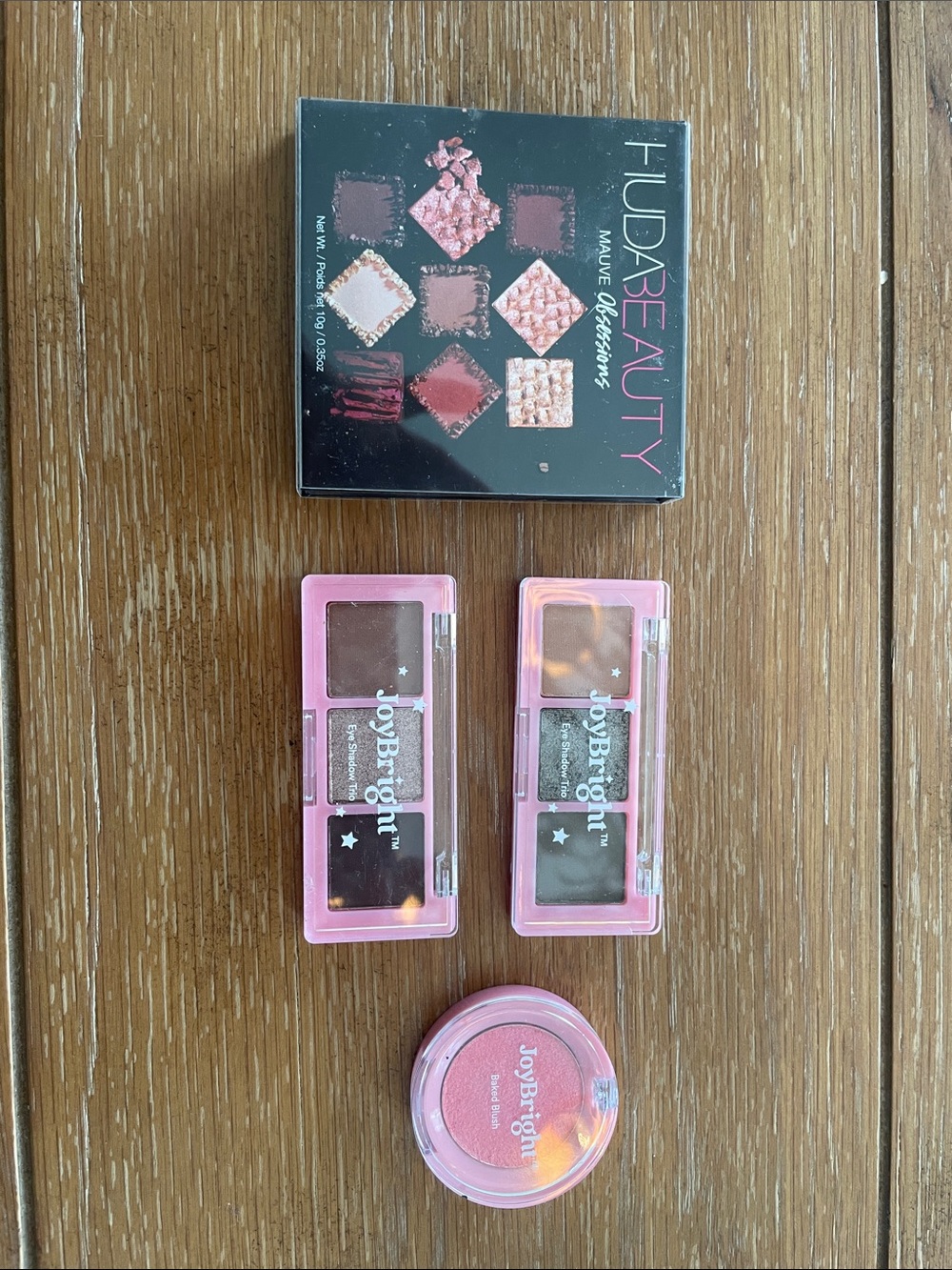 HUDA BEAUTY Mauve & Pink Eyeshadow Palette with JoyBright Pink Accents